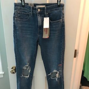 Levi’s 721 High Rise Skinny Jeans
